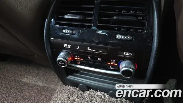 BMW 5 Series 2018 — ფოტო 1/20