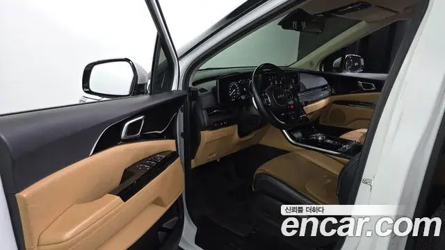 Kia Carnival 2022 — Photo 8/20