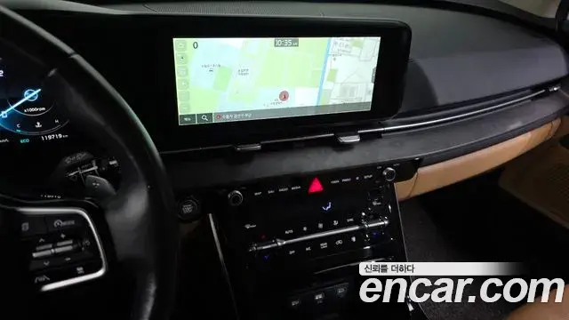 Kia Carnival 2022 — Photo 18/20
