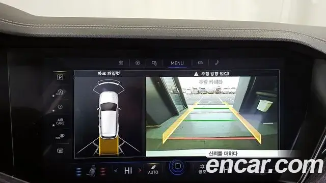 Volkswagen Touareg 2023 — Şəkil 17/20
