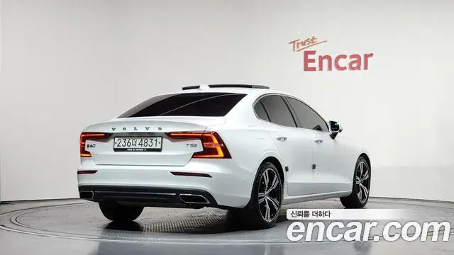Volvo S60 2019 — Photo 15/20