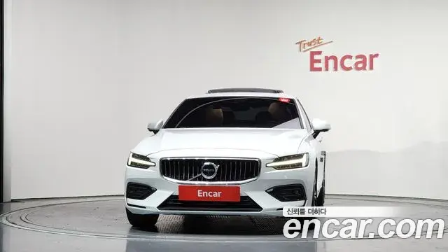 Volvo S60 2019 — Photo 5/20