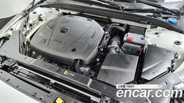 Volvo S60 2019 — Photo 10/20