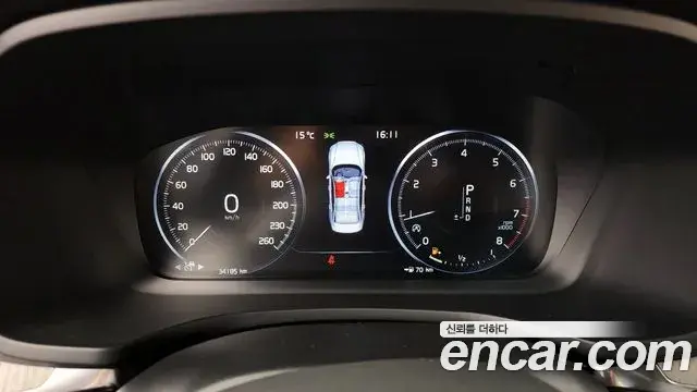 Volvo S60 2019 — Photo 9/20