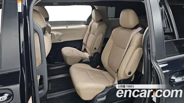 Toyota Sienna 2021 — Photo 4/20