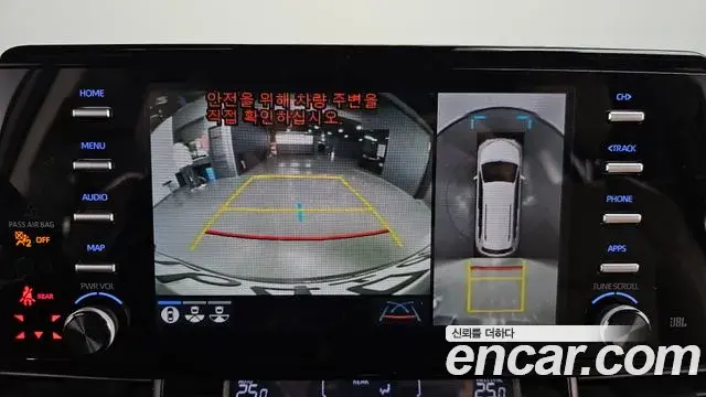 Toyota Sienna 2021 — Photo 19/20