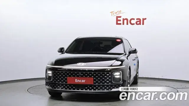 Hyundai Grandeur Hybrid 2023 — ფოტო 19/20
