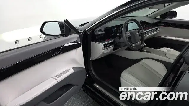 Hyundai Grandeur Hybrid 2023 — ფოტო 17/20