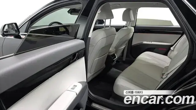 Hyundai Grandeur Hybrid 2023 — ფოტო 5/20