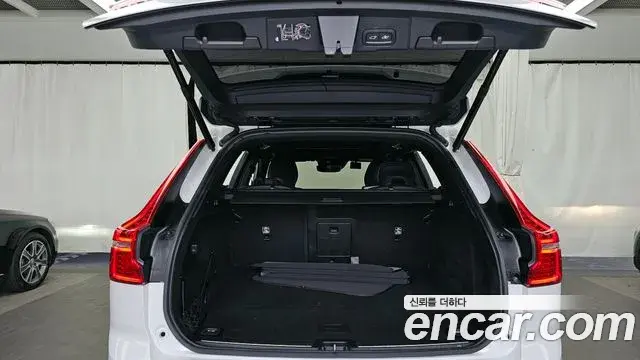 Volvo XC60 2020 — Şəkil 5/20
