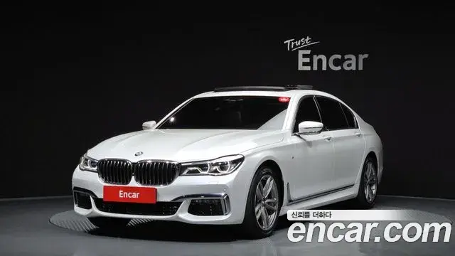 BMW 7 Series 2018 — Фото 1/20