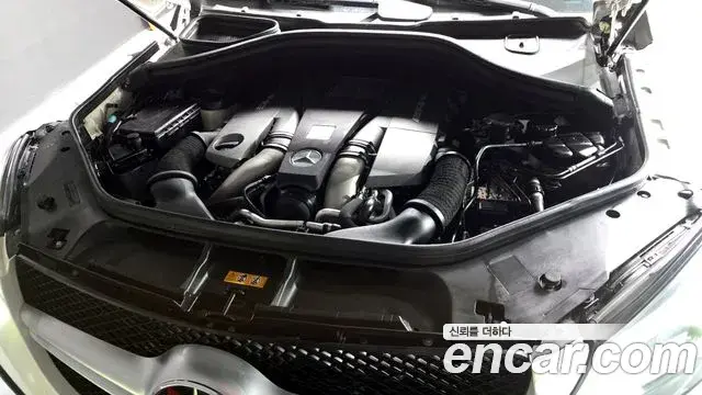 Mercedes-Benz GLE-Class 2019 — Фото 6/20