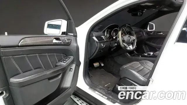 Mercedes-Benz GLE-Class 2019 — Фото 10/20