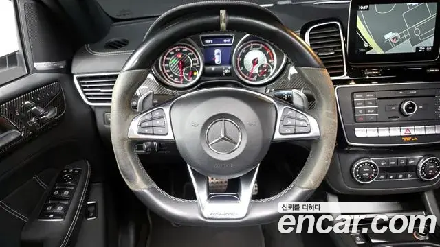 Mercedes-Benz GLE-Class 2019 — Фото 13/20