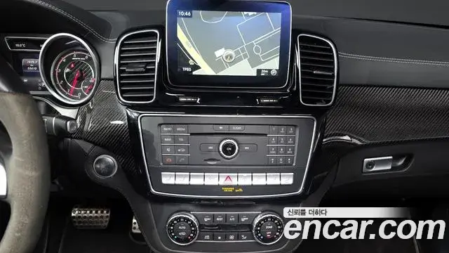 Mercedes-Benz GLE-Class 2019 — Фото 14/20