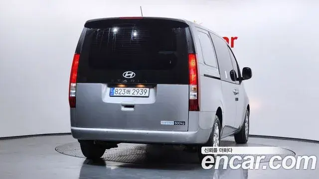 Hyundai Staria 2024 — Фото 2/20
