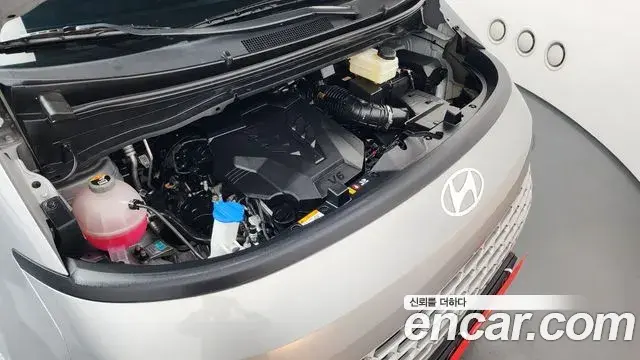 Hyundai Staria 2024 — Фото 6/20