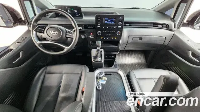 Hyundai Staria 2024 — Фото 7/20