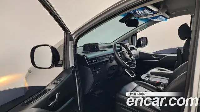 Hyundai Staria 2024 — Фото 10/20