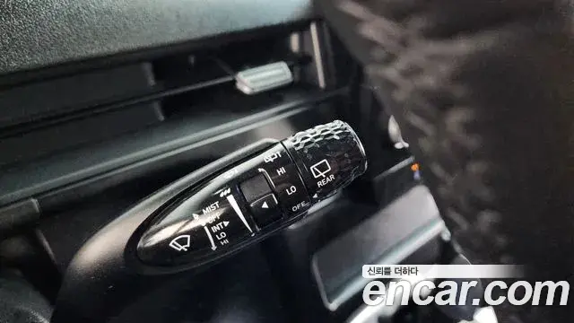 Hyundai Staria 2024 — Фото 19/20