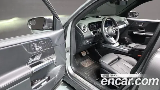 Mercedes-Benz GLB-Class 2024 — ფოტო 16/20