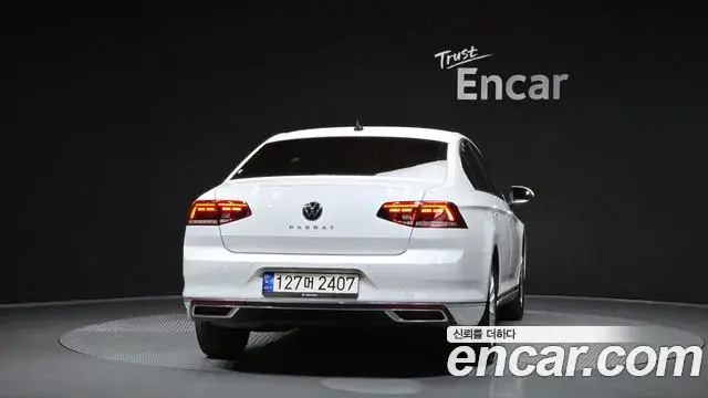 Volkswagen Passat GT 2021 — Şəkil 1/20