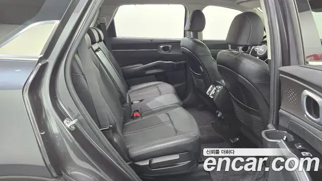 Kia Sorento 2020 — Фото 12/20