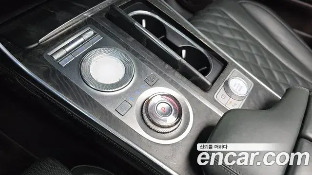 Genesis GV80 2021 — Photo 2/20