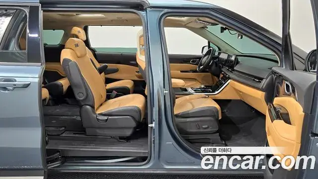 Kia Carnival 2023 — Фото 10/20