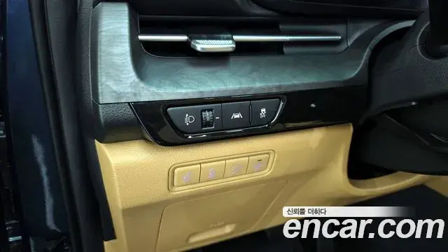Kia Carnival 2023 — Фото 16/20