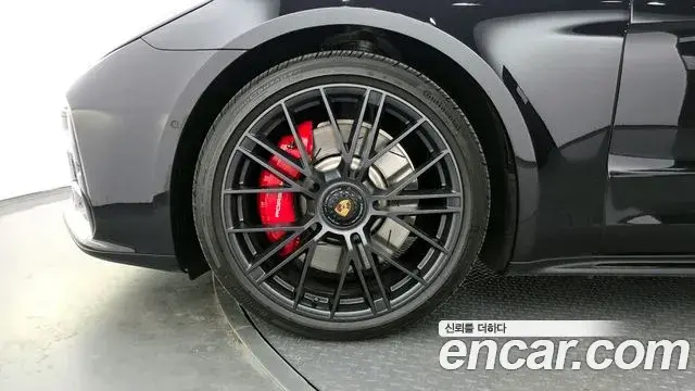 Porsche Panamera 2025 — Photo 10/20
