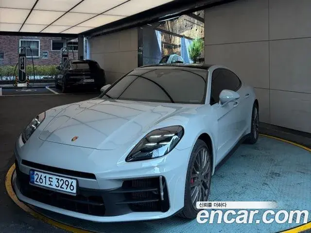 Porsche Panamera 2025 — Photo 1/13