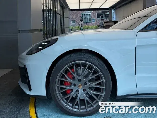 Porsche Panamera 2025 — Photo 10/13