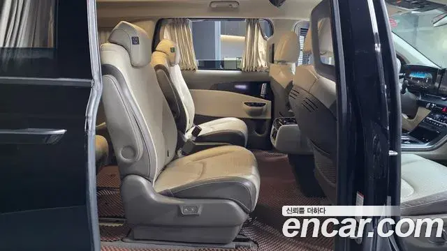 Kia Carnival 2021 — Şəkil 13/20