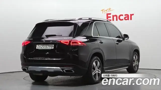 Mercedes-Benz GLE-Class 2019 — Фото 2/20