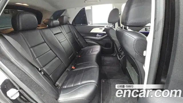 Mercedes-Benz GLE-Class 2019 — Фото 12/20