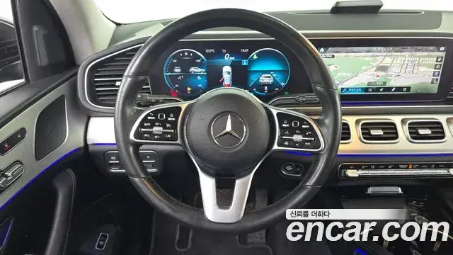 Mercedes-Benz GLE-Class 2019 — Фото 13/20