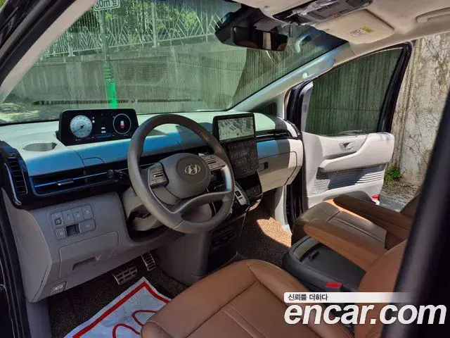 Hyundai Staria 2024 — Şəkil 3/20