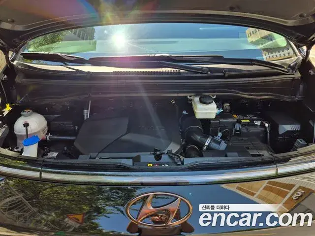 Hyundai Staria 2024 — Şəkil 13/20