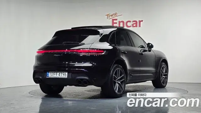 Porsche Macan 2022 — Photo 13/20