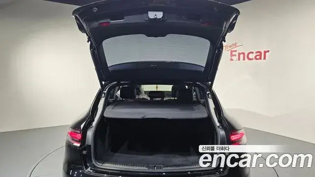Porsche Macan 2022 — Photo 6/20