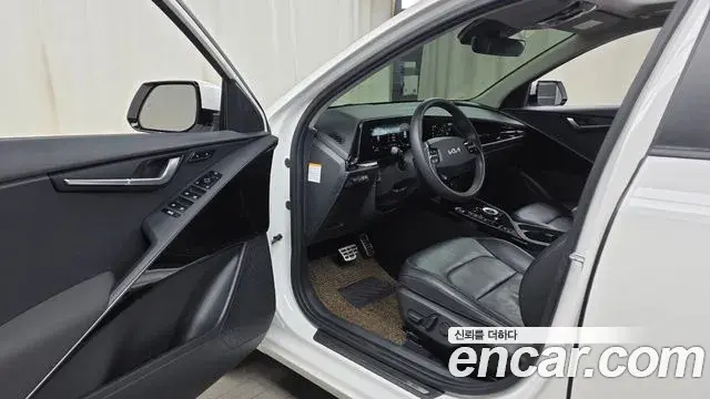Kia Niro 2022 — Photo 8/20