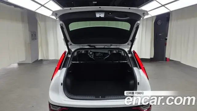 Kia Niro 2022 — Photo 6/20