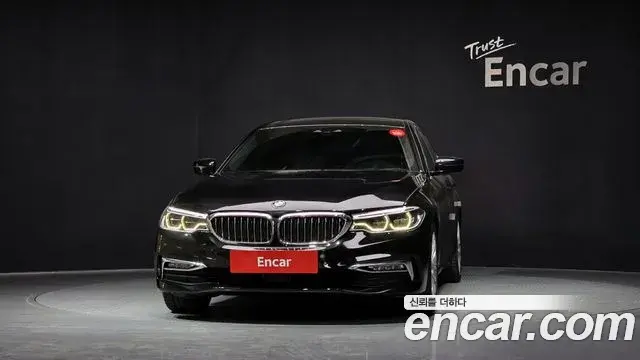 BMW 5 Series 2018 — ფოტო 7/20