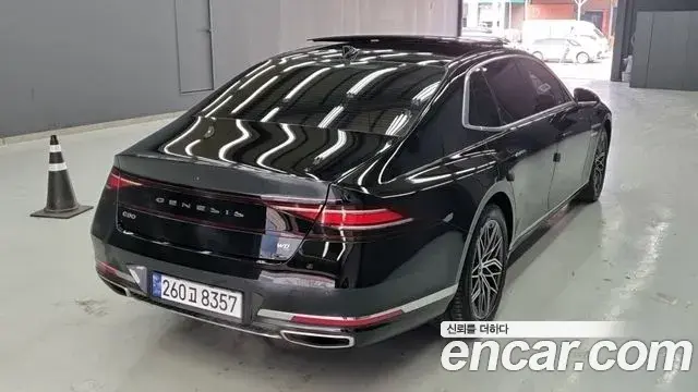 Genesis G90 2023 — ფოტო 16/18