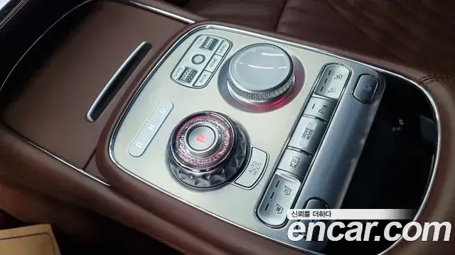 Genesis G90 2023 — ფოტო 11/18