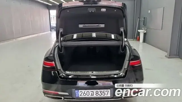 Genesis G90 2023 — ფოტო 14/18