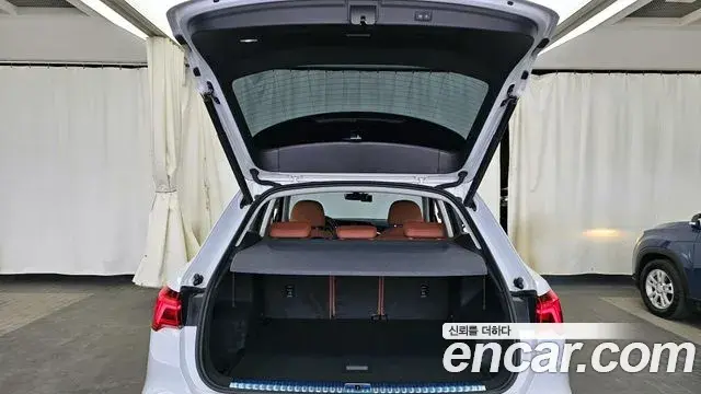 Audi Q3 2023 — Şəkil 10/20