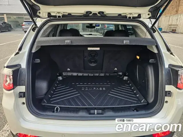 Jeep Compass 2019 — Şəkil 15/20