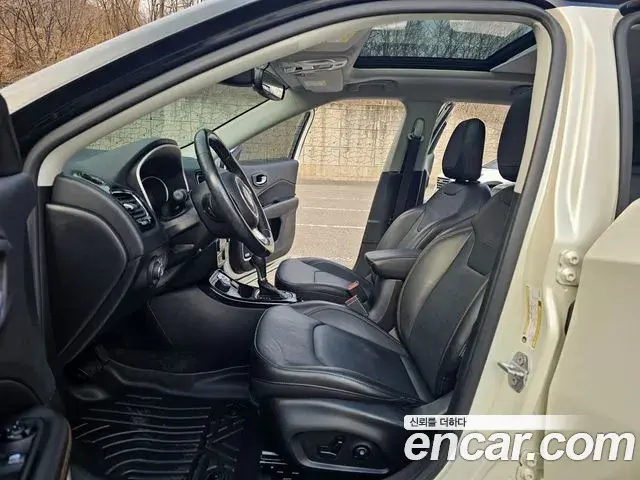Jeep Compass 2019 — Şəkil 17/20
